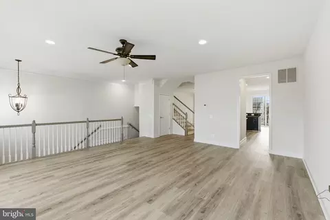 42904 Bittner Sq, Ashburn, VA 20148 photo 4