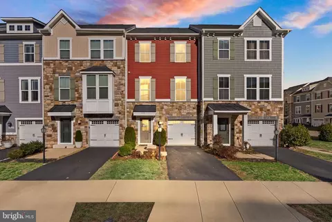 41688 Mcmonagle Sq, Aldie, VA 20105