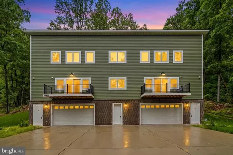 13537 Hanging Rock Ln, Lovettsville, VA 20180