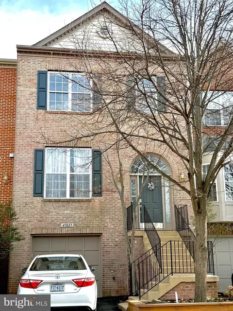 45823 Marlane Ter, Sterling, VA 20166