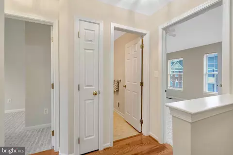 Entry Way - 25121 Monteith Ter, Chantilly, VA 20152 photo 4 of 5