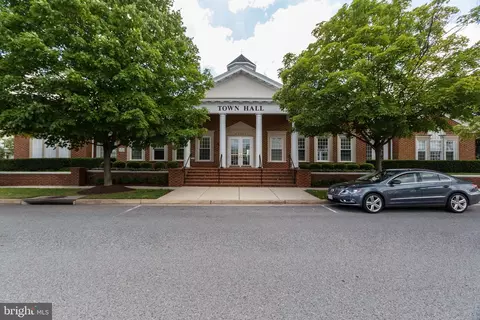 Exterior - 25121 Monteith Ter, Chantilly, VA 20152 photo 7 of 12