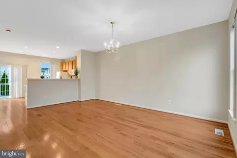 Living - 25121 Monteith Ter, Chantilly, VA 20152 photo 5 of 5