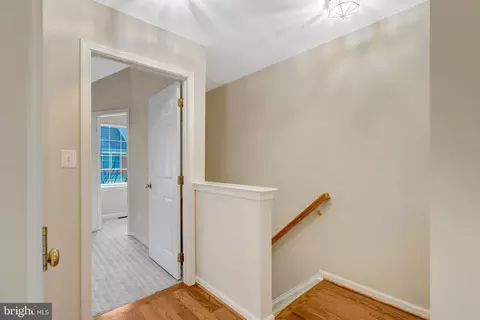 Entry Way - 25121 Monteith Ter, Chantilly, VA 20152 photo 3 of 5