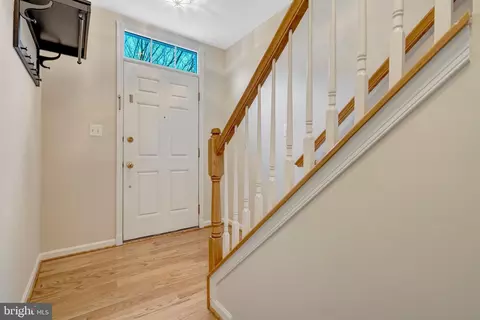 Entry Way - 25121 Monteith Ter, Chantilly, VA 20152 photo 1 of 5