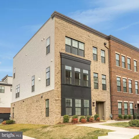 43921 Hurleys Hunt Ter, Ashburn, VA 20147