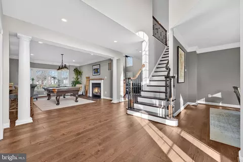 Entry Way - 19873 Bethpage Ct, Ashburn, VA 20147 photo 3 of 17