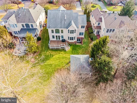View/Area - 19873 Bethpage Ct, Ashburn, VA 20147 photo 2 of 4