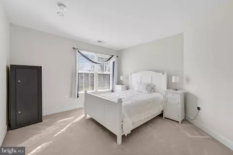 Bedroom - 19873 Bethpage Ct, Ashburn, VA 20147 photo 3 of 7