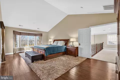Bedroom - 19873 Bethpage Ct, Ashburn, VA 20147 photo 5 of 7