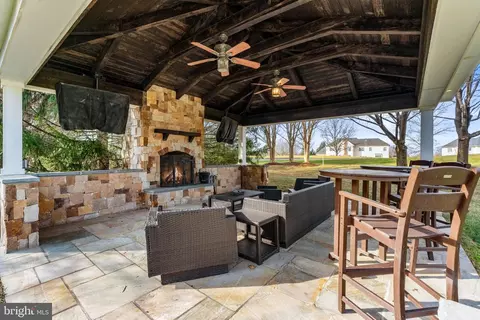 Exterior - 19873 Bethpage Ct, Ashburn, VA 20147 photo 8 of 12