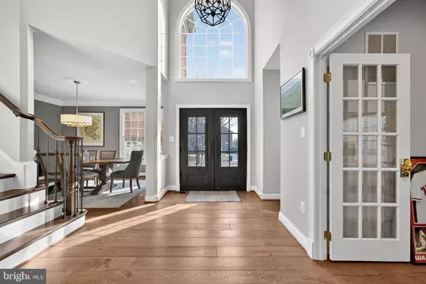 Entry Way - 19873 Bethpage Ct, Ashburn, VA 20147 photo 6 of 17