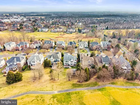 View/Area - 19873 Bethpage Ct, Ashburn, VA 20147 photo 4 of 4