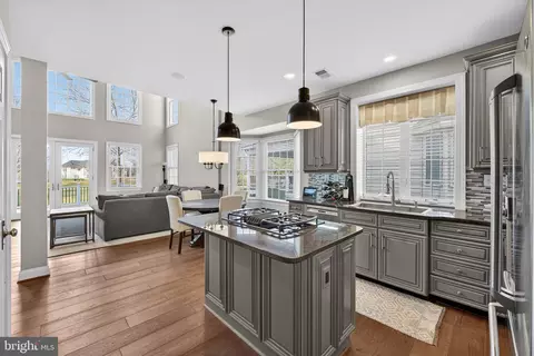 Kitchen - 19873 Bethpage Ct, Ashburn, VA 20147 photo 10 of 10