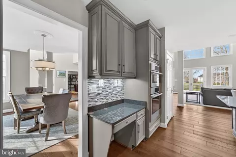 Entry Way - 19873 Bethpage Ct, Ashburn, VA 20147 photo 12 of 17