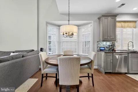 Dining - 19873 Bethpage Ct, Ashburn, VA 20147 photo 4 of 5