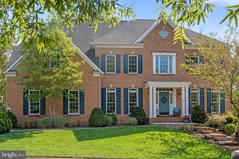 Exterior - 43423 Mountcastle Dr, Chantilly, VA 20152 photo 14 of 14