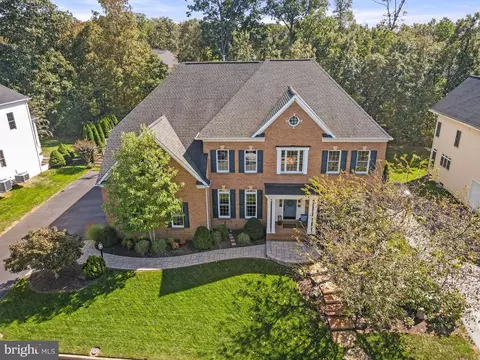 View/Area - 43423 Mountcastle Dr, Chantilly, VA 20152 photo 1 of 5