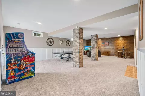 Entry Way - 43423 Mountcastle Dr, Chantilly, VA 20152 photo 10 of 11