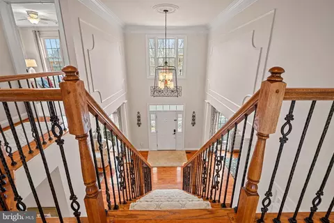 Entry Way - 43423 Mountcastle Dr, Chantilly, VA 20152 photo 3 of 11
