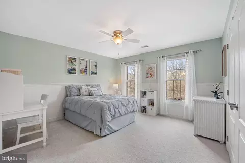 Bedroom - 43423 Mountcastle Dr, Chantilly, VA 20152 photo 3 of 10