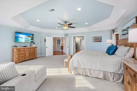 Bedroom - 43423 Mountcastle Dr, Chantilly, VA 20152 photo 1 of 10