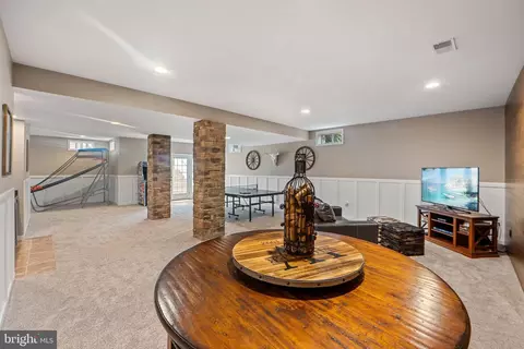 Entry Way - 43423 Mountcastle Dr, Chantilly, VA 20152 photo 11 of 11