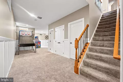 Entry Way - 43423 Mountcastle Dr, Chantilly, VA 20152 photo 9 of 11
