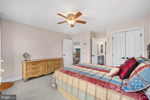Bedroom - 43423 Mountcastle Dr, Chantilly, VA 20152 photo 7 of 10