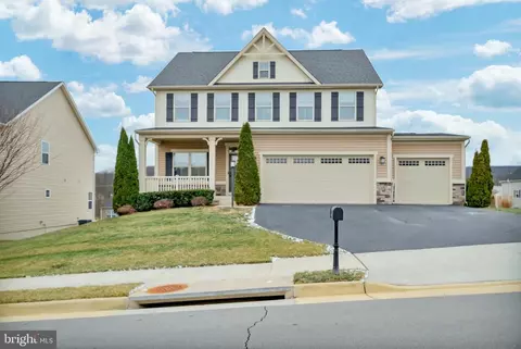 17251 Old Ingelside Dr, Round Hill, VA 20141