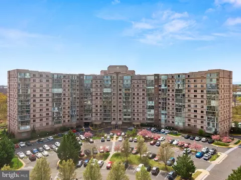 19375 Cypress Ridge Ter #901, Leesburg, VA 20176