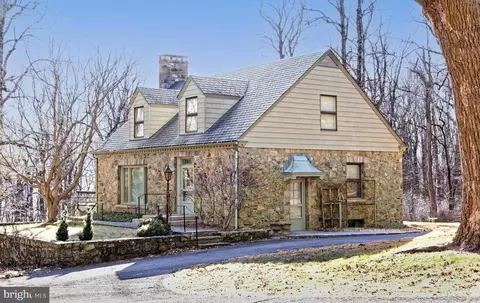 32843 Mount Weather Rd, Bluemont, VA 20135