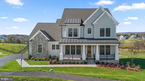 14611 Huber Pl, Waterford, VA 20197