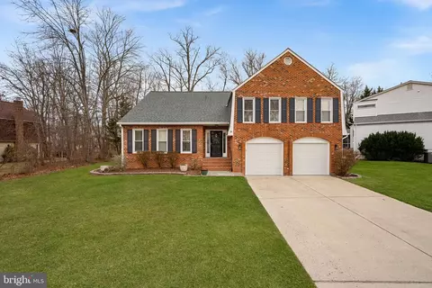 21 Lipscomb Ct, Sterling, VA 20165