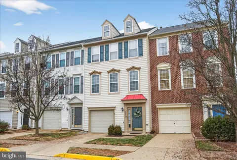 45488 Pine Trail Ter, Sterling, VA 20164