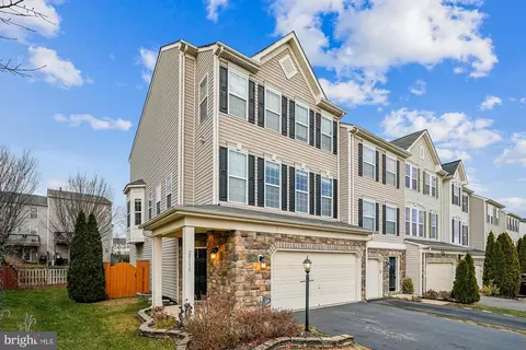 25135 Hummocky Ter, Aldie, VA 20105