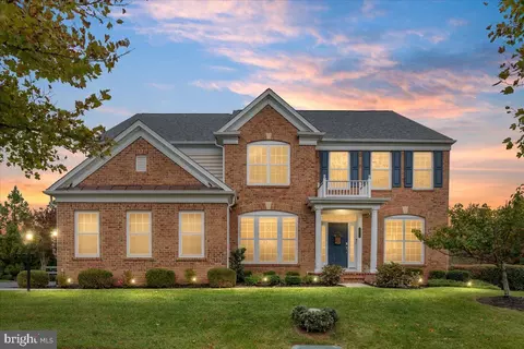 21064 Great Woods Dr, Leesburg, VA 20175