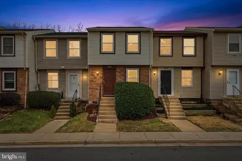 307 Brethour Ct, Sterling, VA 20164