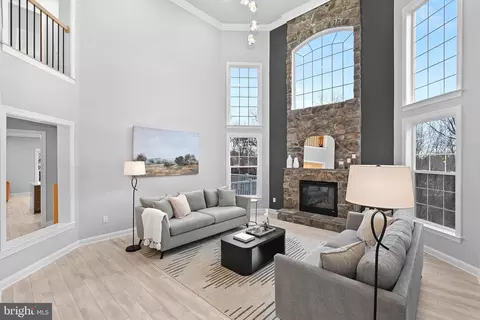 Living - 22558 Forest Run Dr, Ashburn, VA 20148 photo 6 of 7