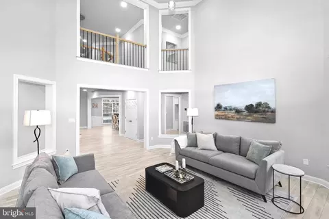 Living - 22558 Forest Run Dr, Ashburn, VA 20148 photo 4 of 7