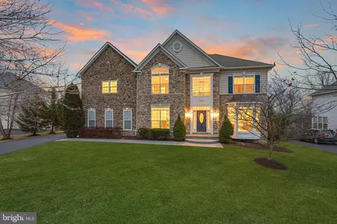 Exterior - 22558 Forest Run Dr, Ashburn, VA 20148 photo 22 of 23