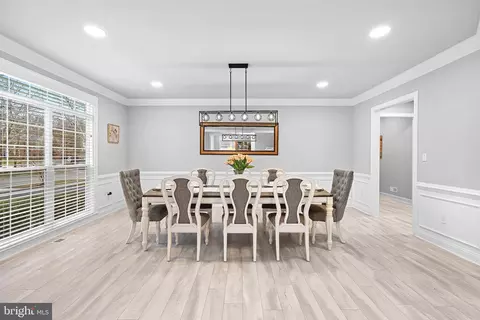 Dining - 22558 Forest Run Dr, Ashburn, VA 20148 photo 3 of 6