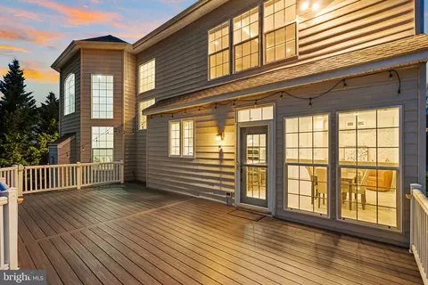 Exterior - 22558 Forest Run Dr, Ashburn, VA 20148 photo 8 of 23