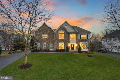 Exterior - 22558 Forest Run Dr, Ashburn, VA 20148 photo 21 of 23