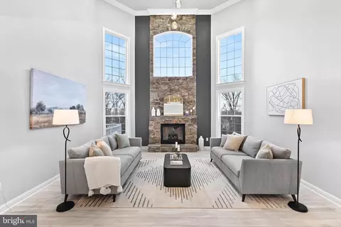 Living - 22558 Forest Run Dr, Ashburn, VA 20148 photo 5 of 7