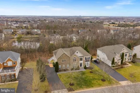 View/Area - 22558 Forest Run Dr, Ashburn, VA 20148 photo 13 of 17