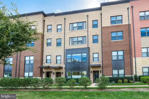 44750 Tiverton Sq, Ashburn, VA 20147