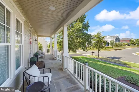 Exterior - 41865 Paddock Gate Pl, Ashburn, VA 20148 photo 6 of 21