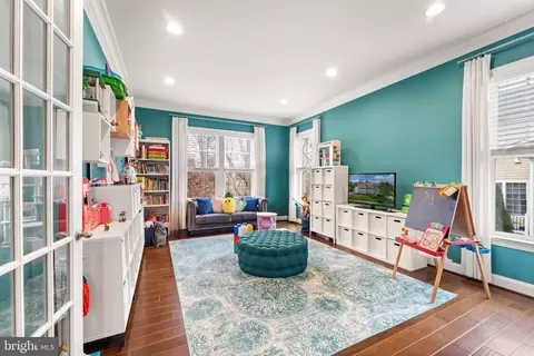 Entry Way - 41865 Paddock Gate Pl, Ashburn, VA 20148 photo 8 of 17