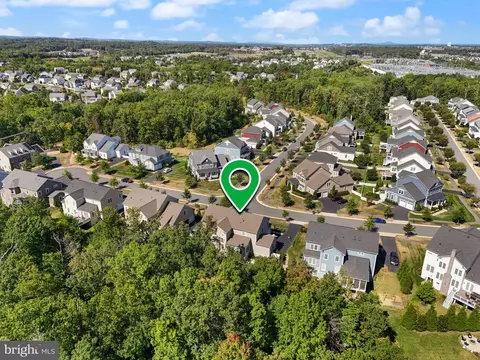 View/Area - 41865 Paddock Gate Pl, Ashburn, VA 20148 photo 4 of 8